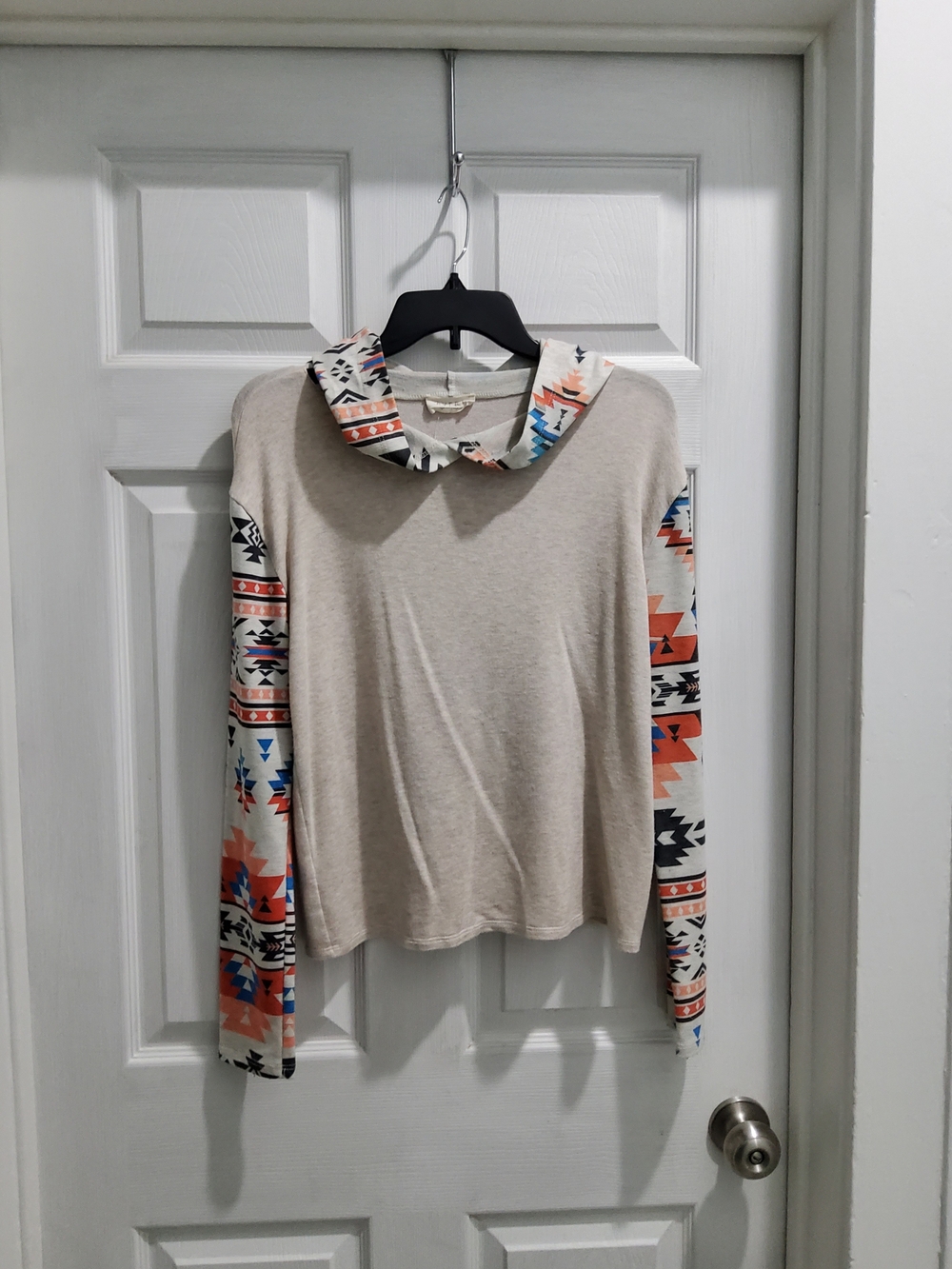 Beige Top with Patterned Aztec Sleeves and Collar W-hoodie